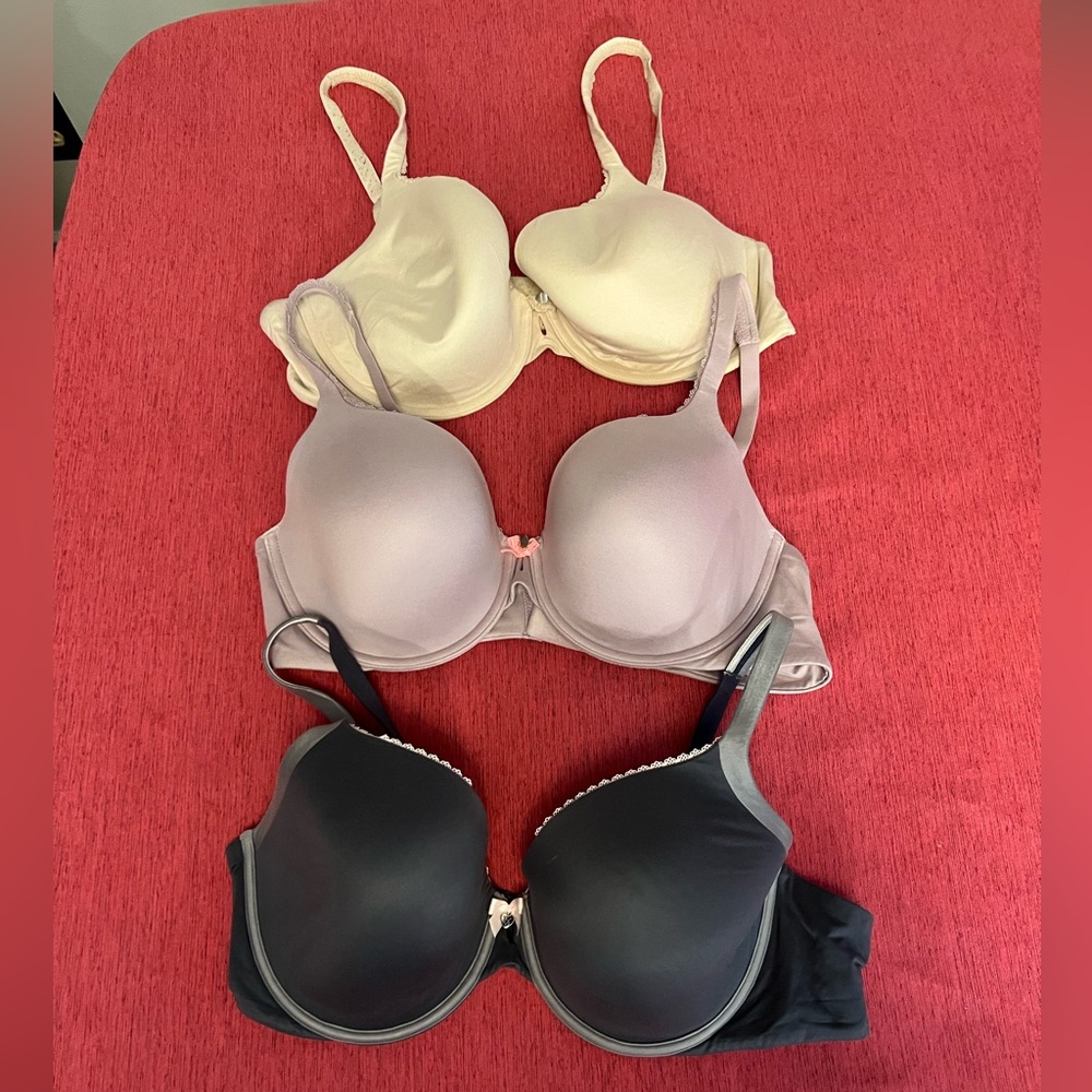 VS bras. 38 D.